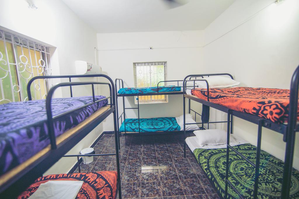 Anjuna By Roadhouse Hostels Goa Letti da ostello foto