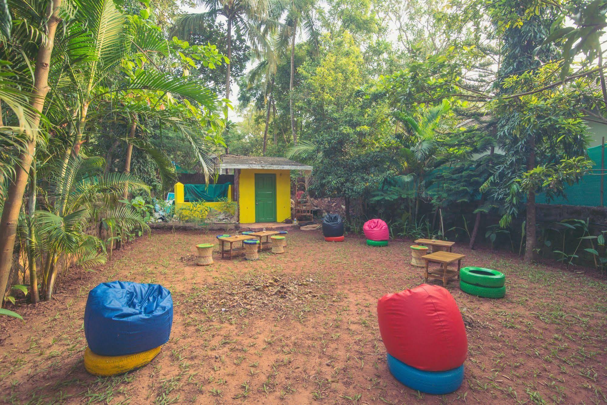 Anjuna By Roadhouse Hostels Goa Esterno foto