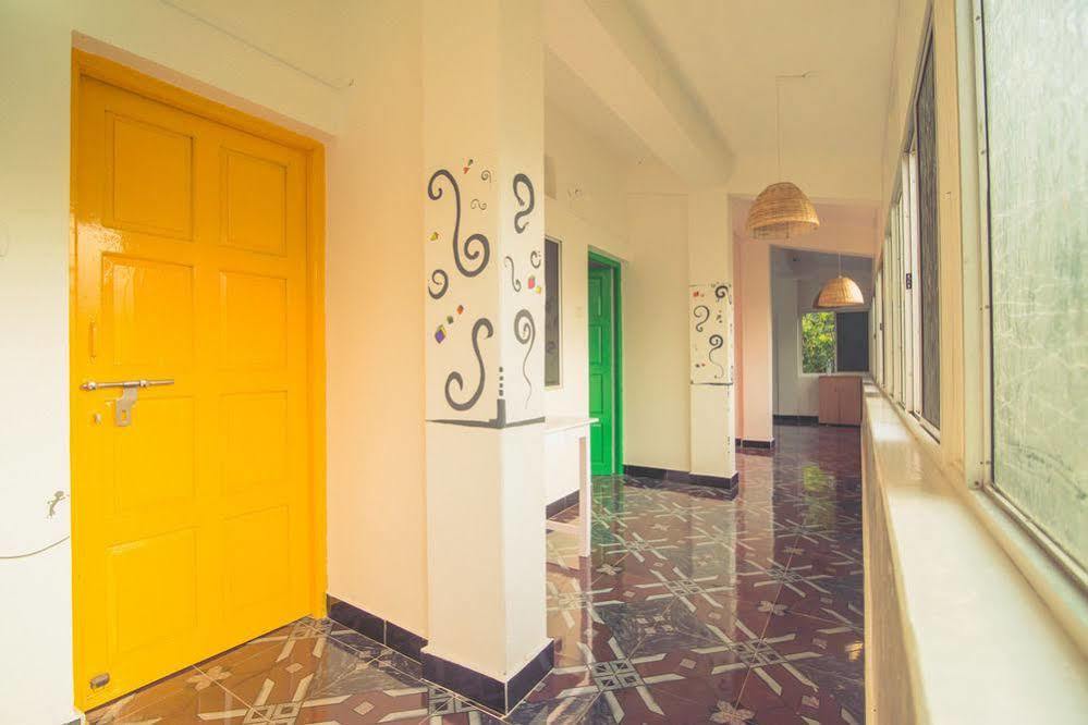 Anjuna By Roadhouse Hostels Goa Esterno foto